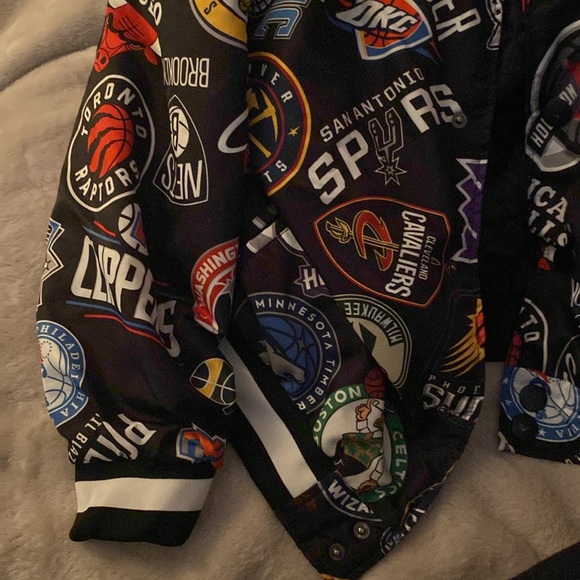 NBA team puffer button up - Picture 2 of 3